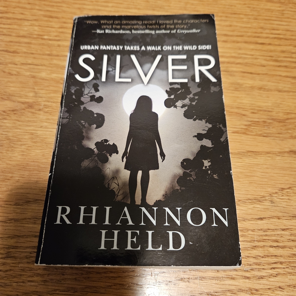 🛍️ 2/$6 🛍️ Silver by Rhiannon Held - Urban Fantasy